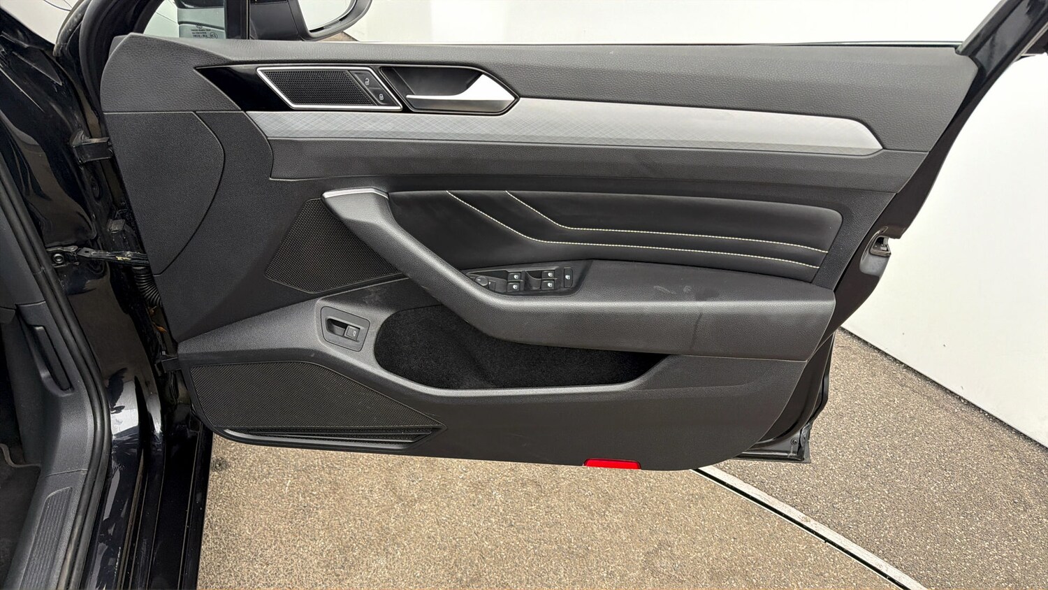 Used Volkswagen Passat 2023 for sale - 77905656: Photo 14