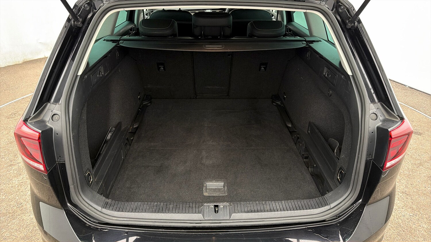 Used Volkswagen Passat 2023 for sale - 77905656: Photo 16