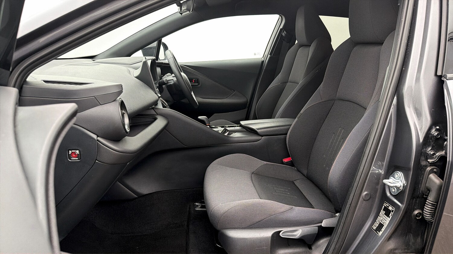 Used Toyota C-HR 2024 for sale - 77930549: Photo 13