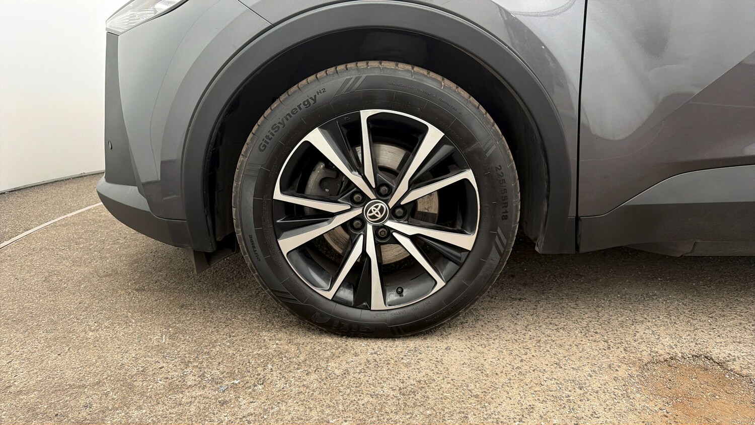 Used Toyota C-HR 2024 for sale - 77930549: Photo 17