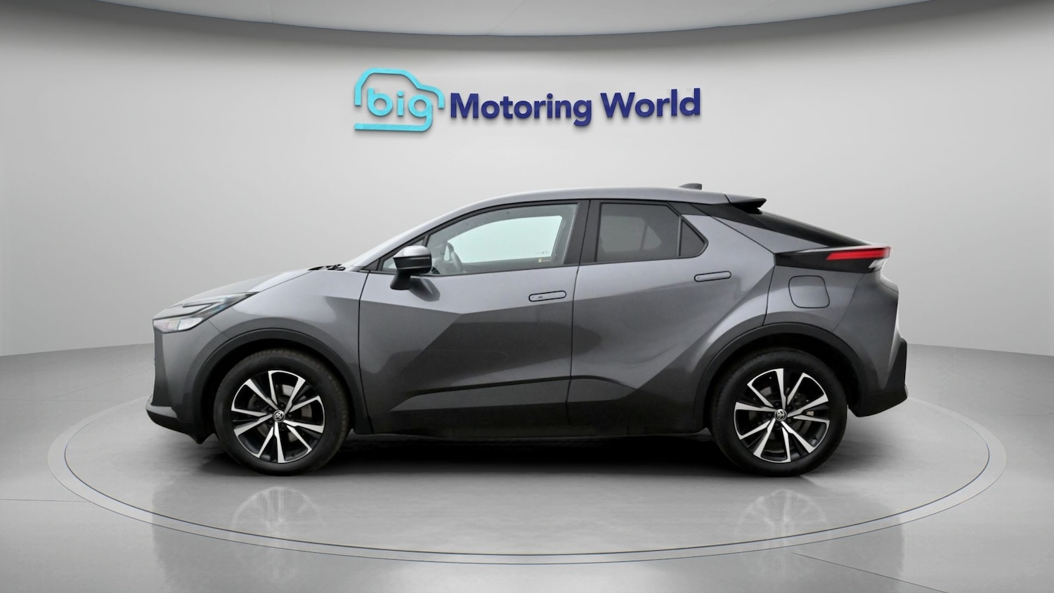 Used Toyota C-HR 2024 for sale - 77930549: Photo 4