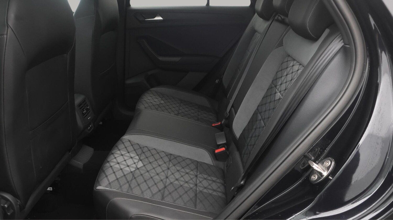 Used Volkswagen T-Roc 2022 for sale - 76294607: Photo 17