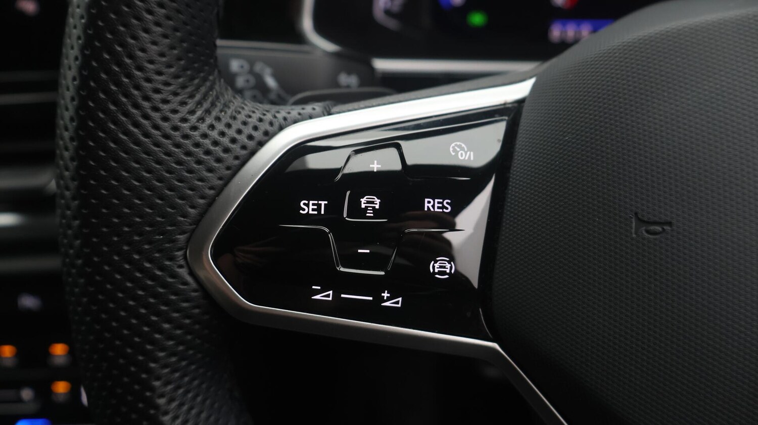 Used Volkswagen T-Roc 2022 for sale - 76294607: Photo 24