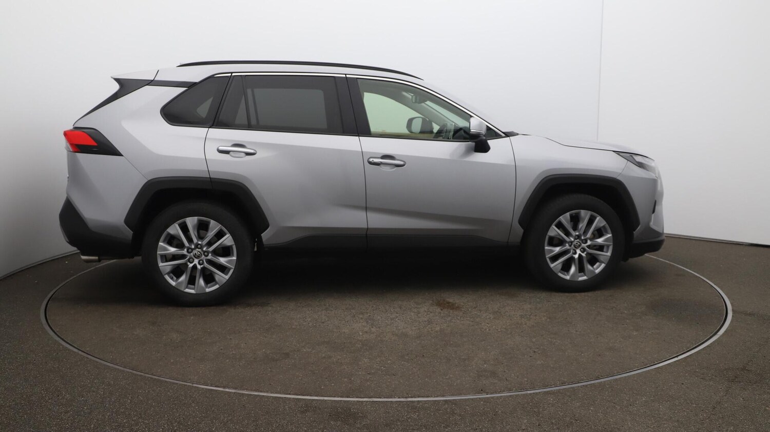 Used Toyota RAV4 2022 for sale - 76084906: Photo 50