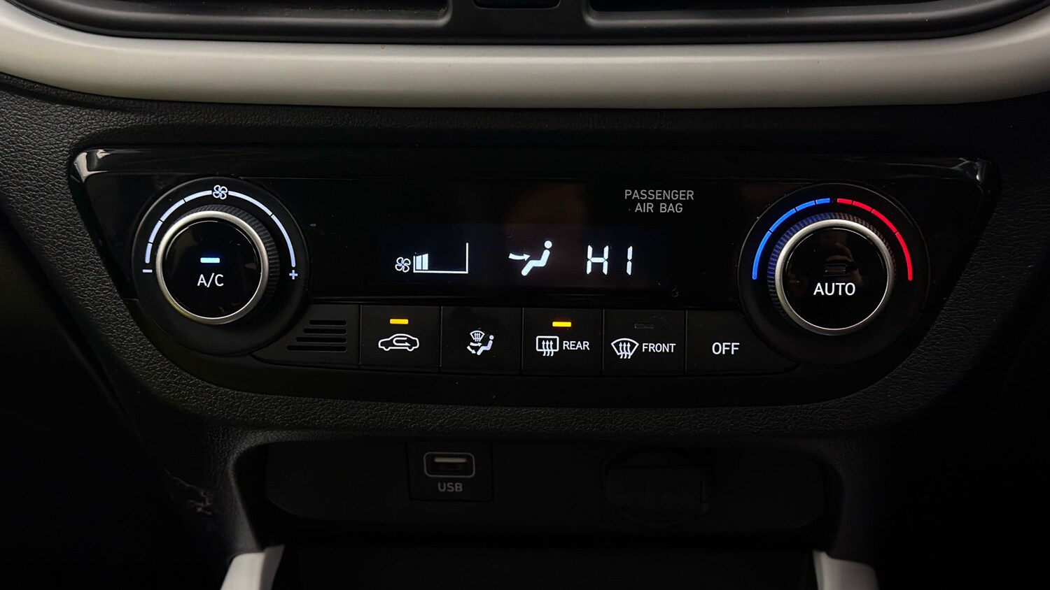 Used Hyundai i10 for sale - 78027615: Photo 11