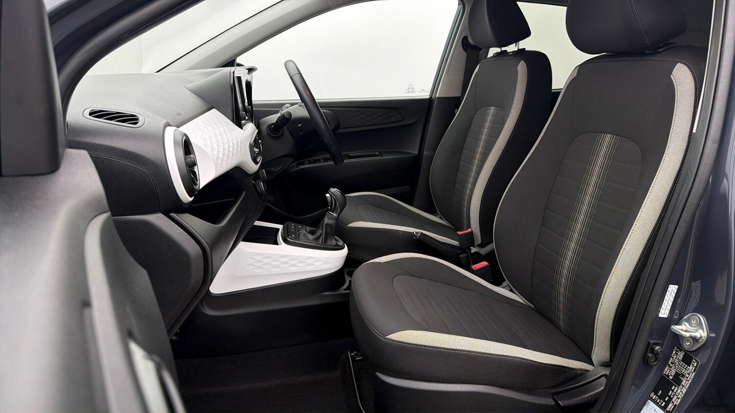 Used Hyundai i10 for sale - 78027615: Photo 13