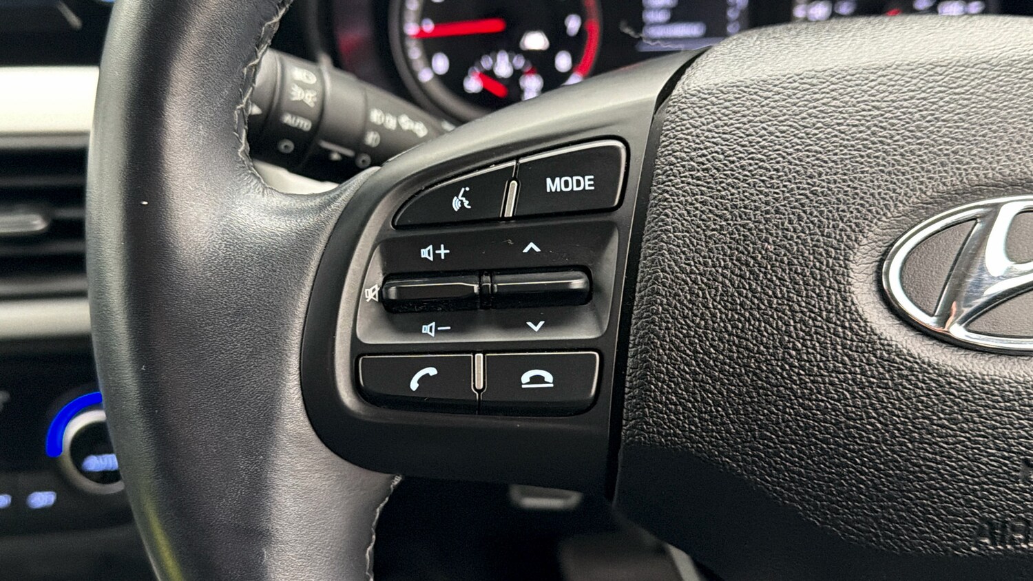 Used Hyundai i10 for sale - 78027615: Photo 22