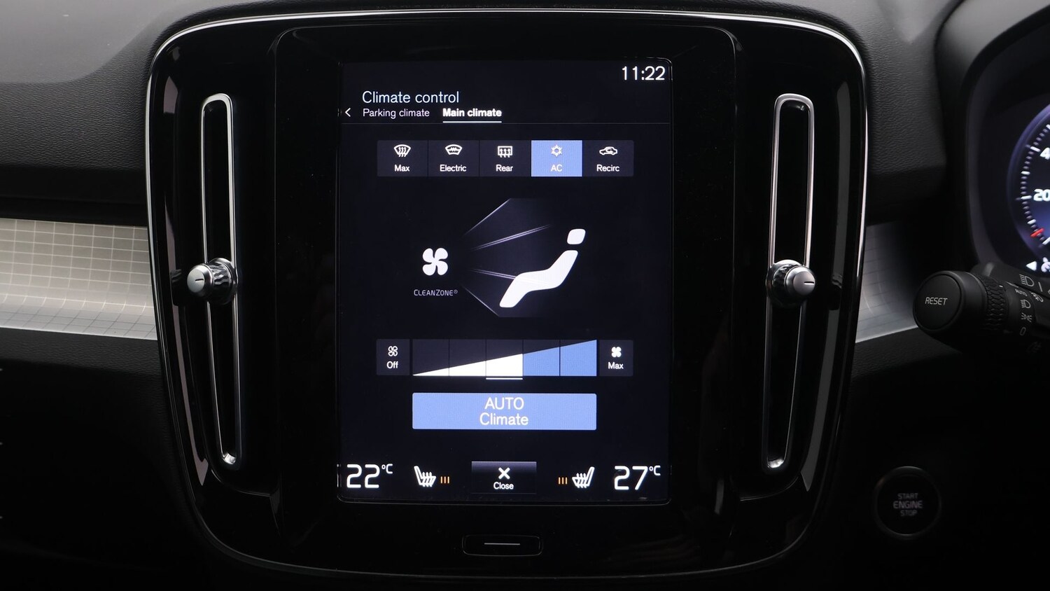 Used Volvo XC40 2023 for sale - 77245382: Photo 12