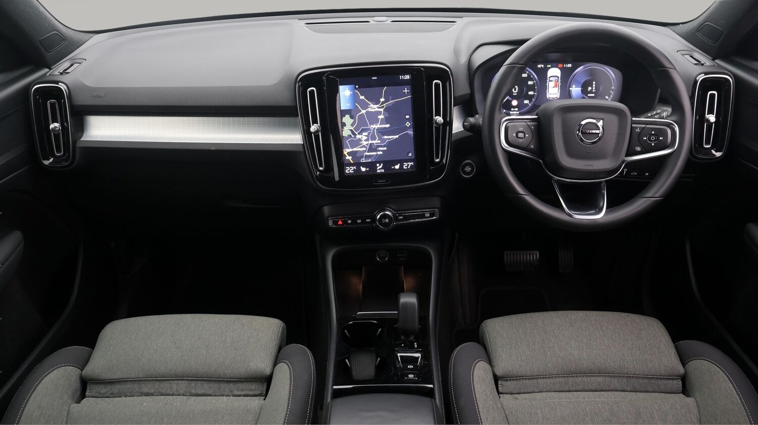 Used Volvo XC40 2023 for sale - 77245382: Photo 13