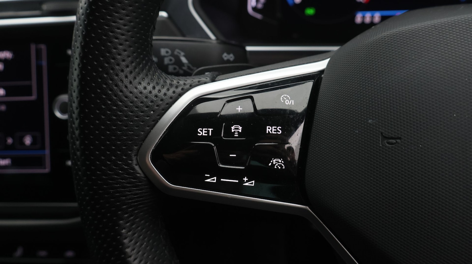 Used Volkswagen Tiguan 2023 for sale - 77622282: Photo 23