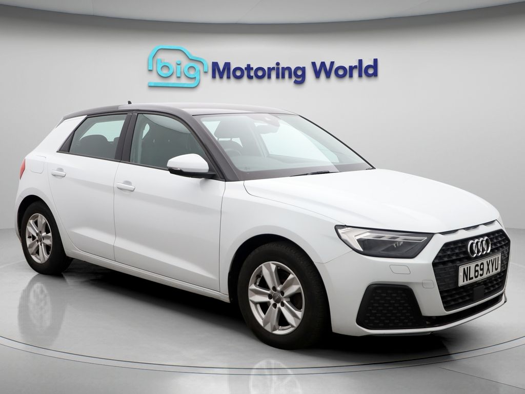 Used Audi A1 for sale - 76813136: Photo 2