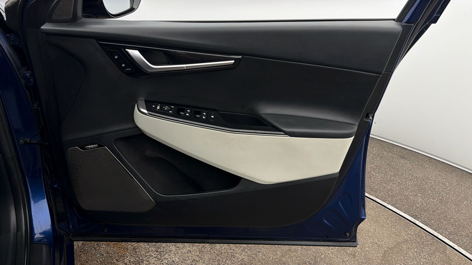 Used Kia EV6 2023 for sale - 78011865: Photo 14