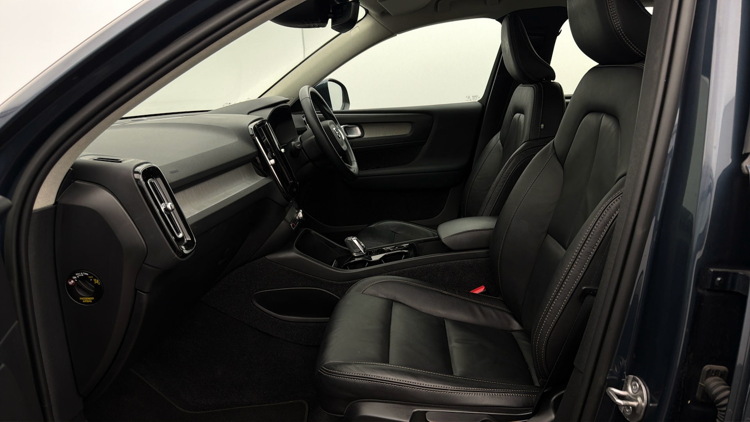 Used Volvo XC40 2022 for sale - 77946277: Photo 13