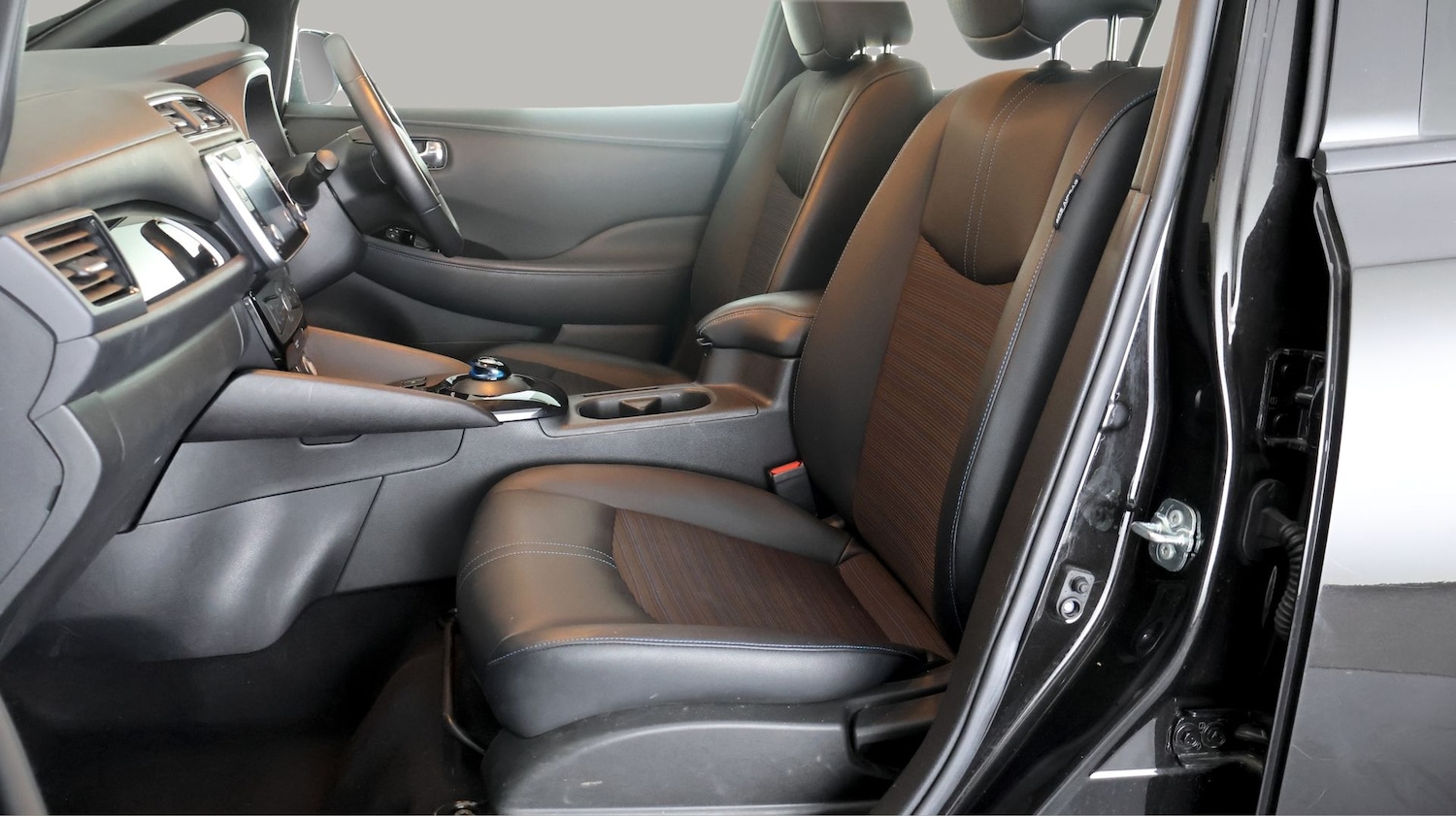 Used Nissan Leaf 2022 for sale - 77777499: Photo 14