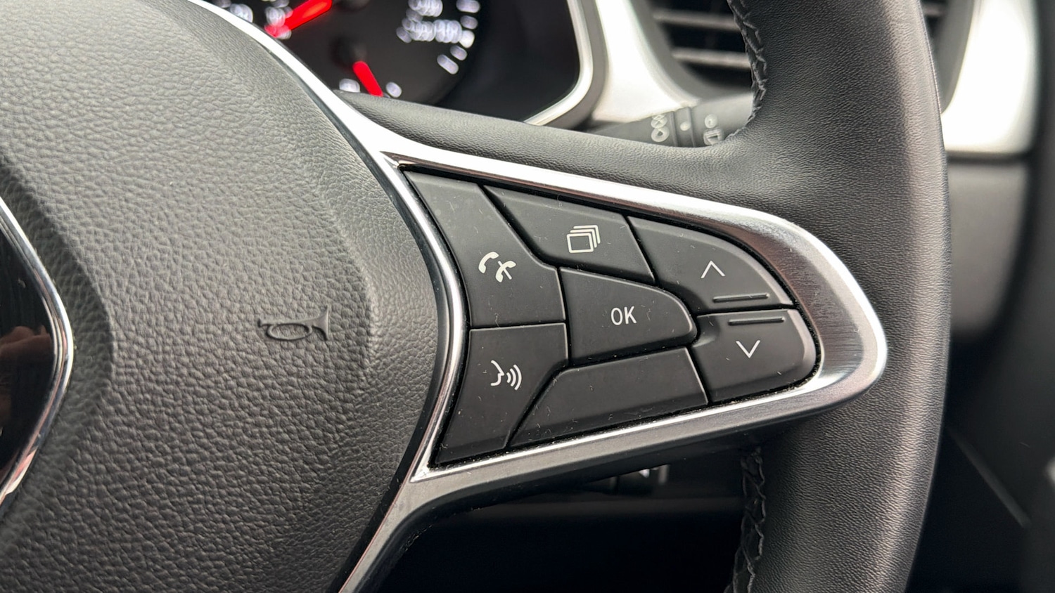 Used Renault Captur 2020 for sale - 77947225: Photo 23