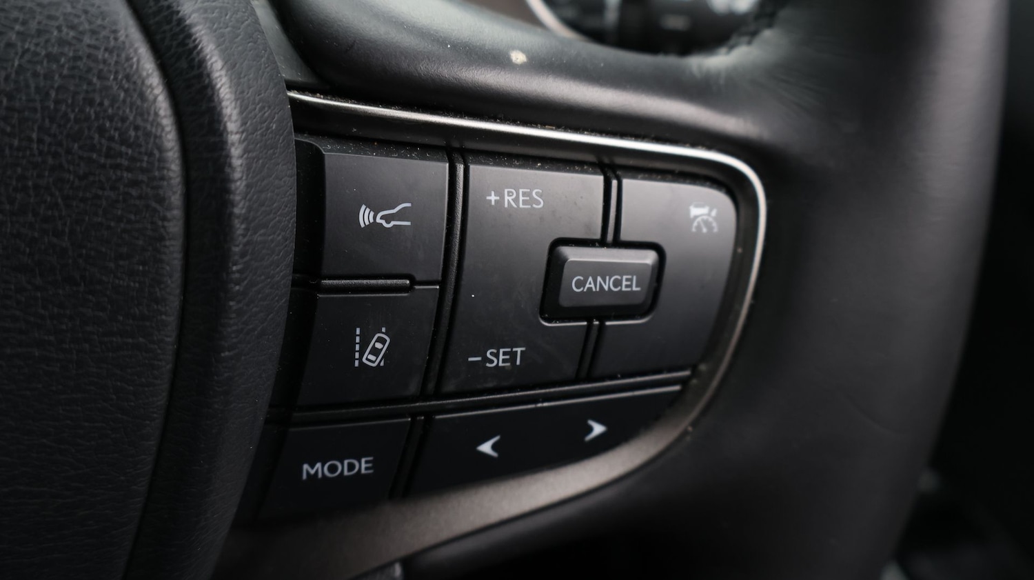 Used Lexus UX 2023 for sale - 77516403: Photo 25