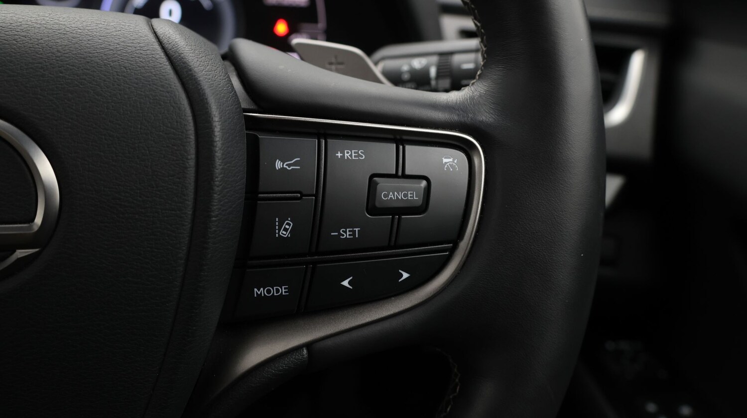 Used Lexus UX 2023 for sale - 77403806: Photo 25