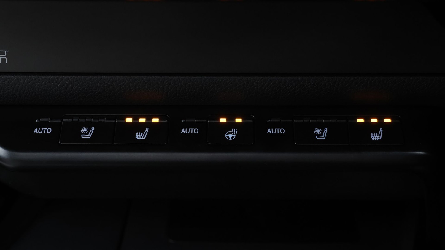 Used Lexus UX 2023 for sale - 77403806: Photo 26