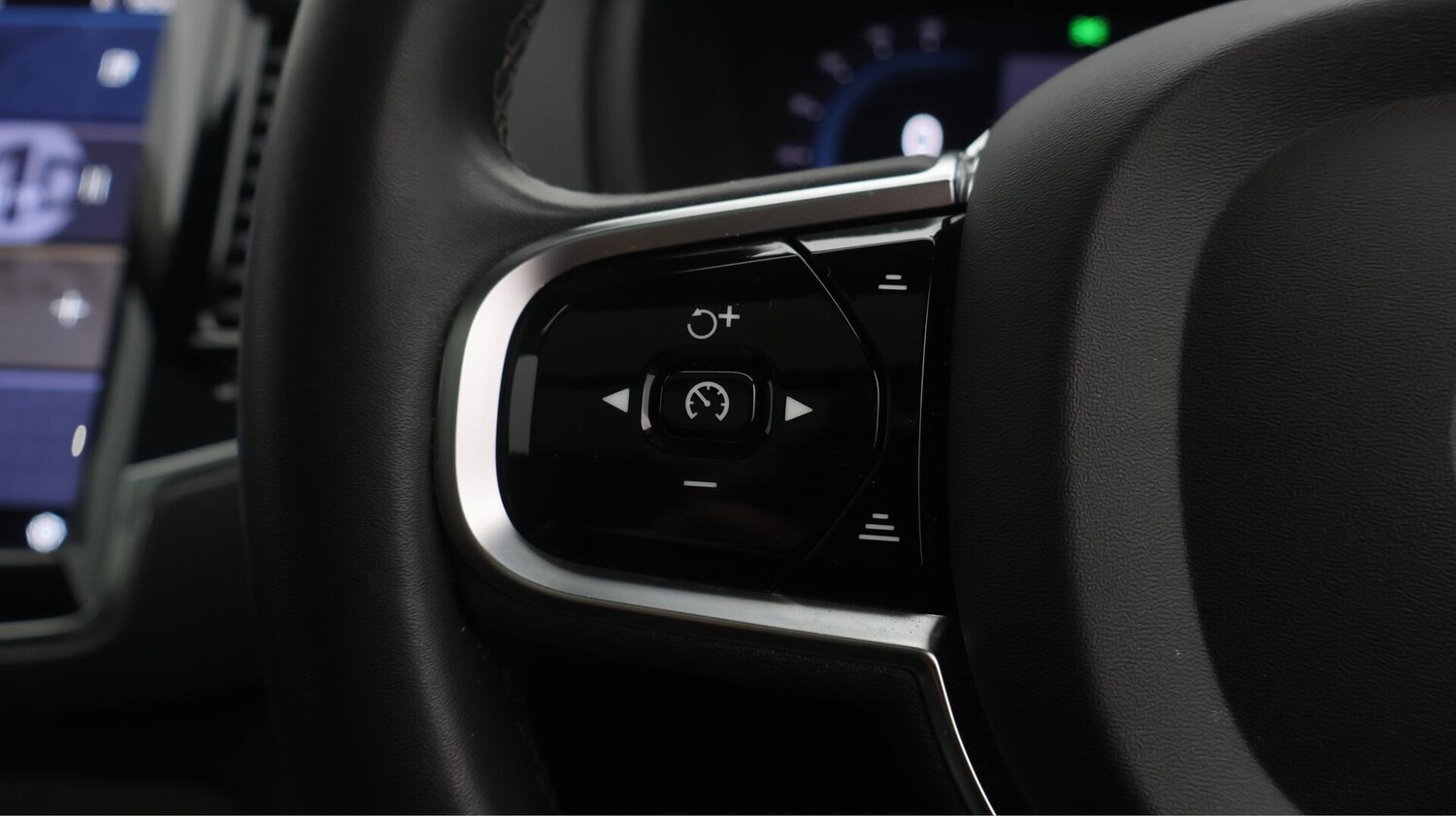 Used Volvo XC90 2023 for sale - 76485835: Photo 27