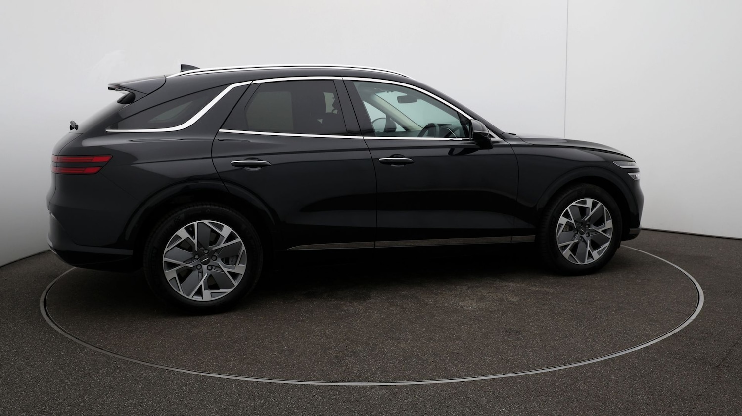 Used Genesis GV70 2024 for sale - 76811619: Photo 43