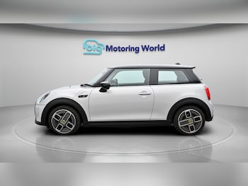 Used MINI Hatch 2022 for sale - 77973614: Photo