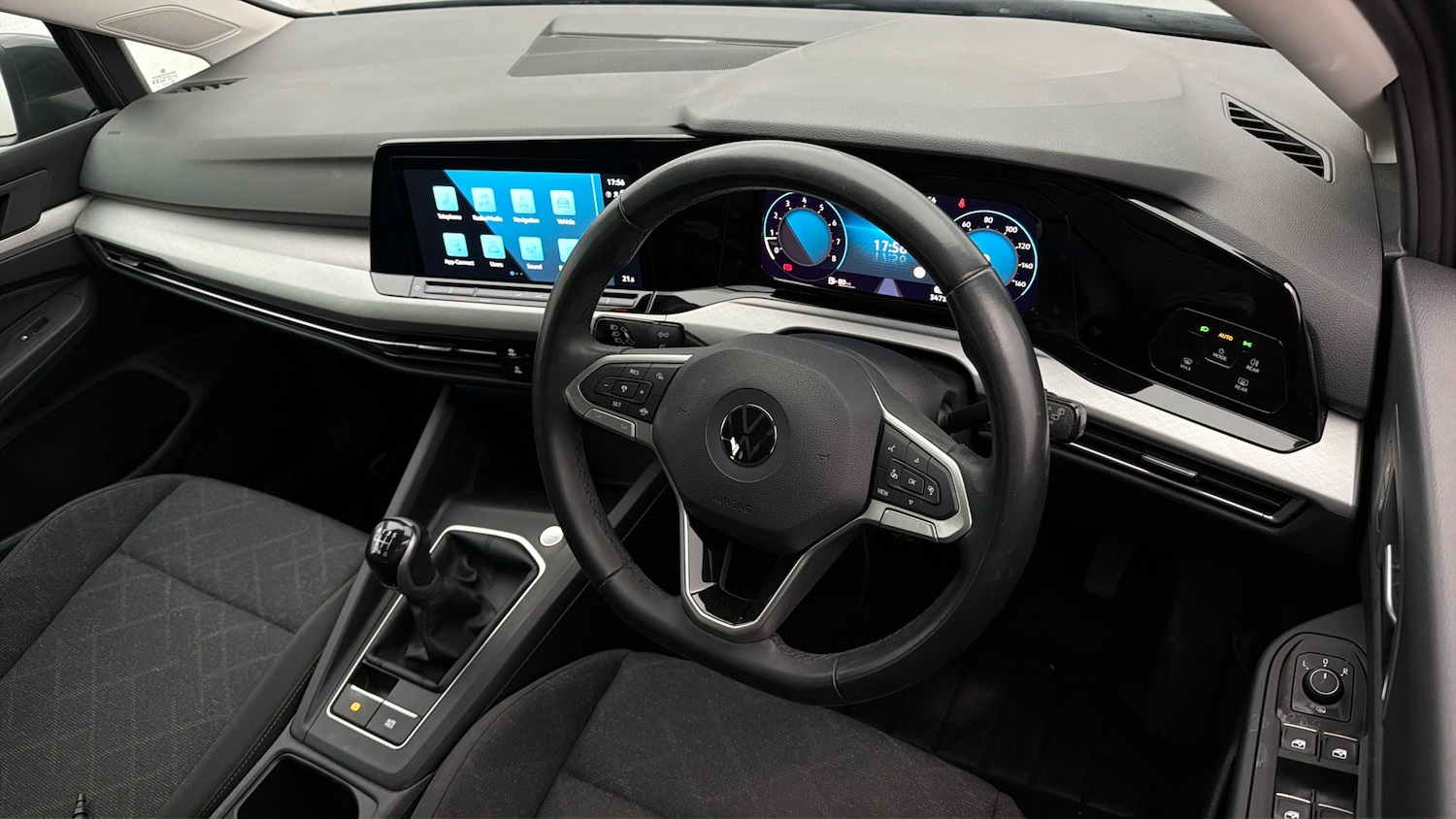 Used Volkswagen Golf 2023 for sale - 78121997: Photo 9