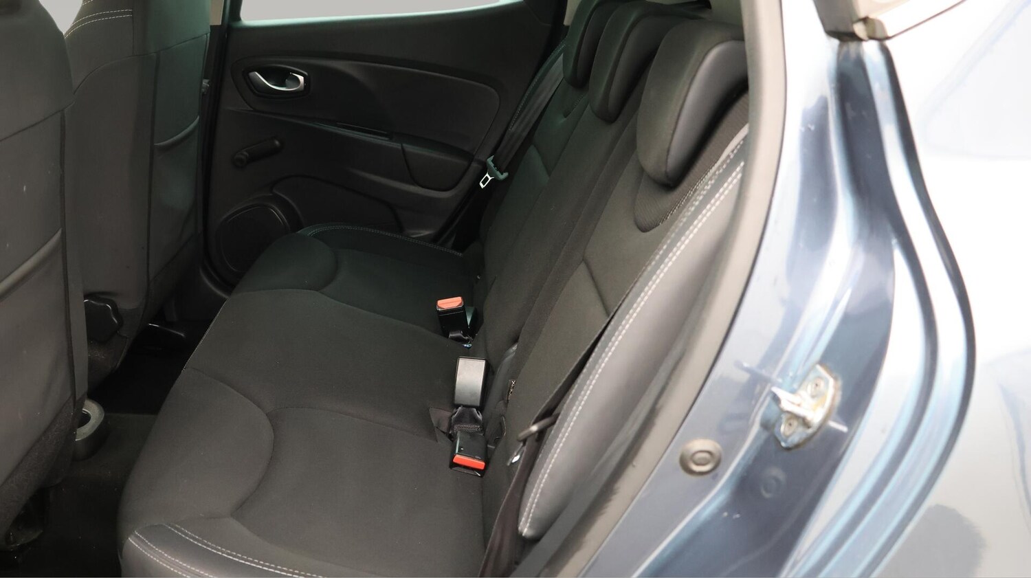 Used Renault Clio 2018 for sale - 76361169: Photo 17