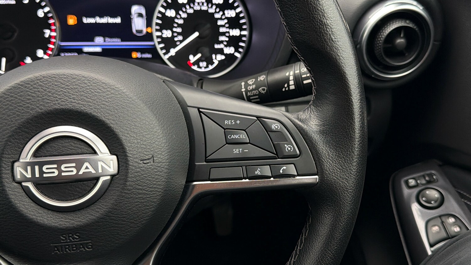 Used Nissan Juke 2023 for sale - 77945645: Photo 24