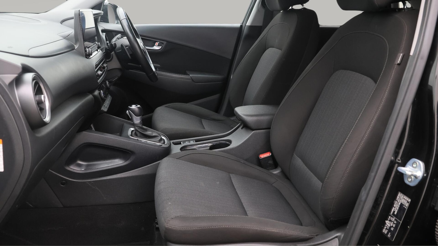 Used Hyundai KONA 2021 for sale - 76361331: Photo 15
