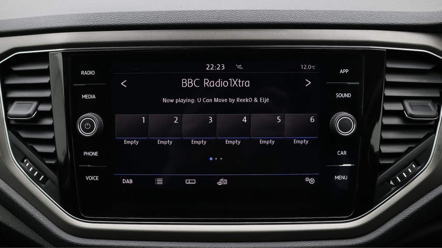 Used Volkswagen T-Roc 2020 for sale - 76700660: Photo 12