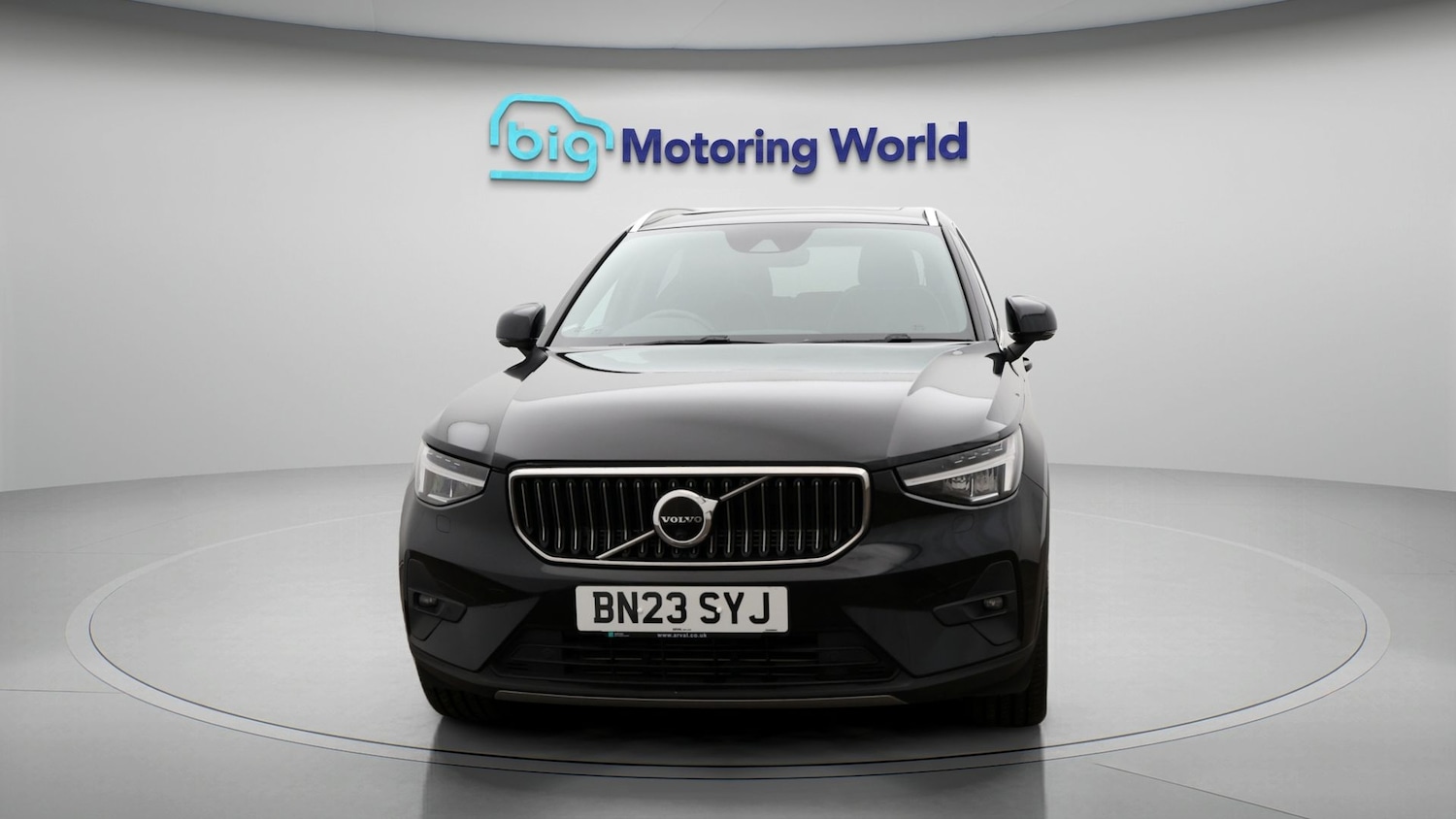 Used Volvo XC40 2023 for sale - 77819483: Photo 2