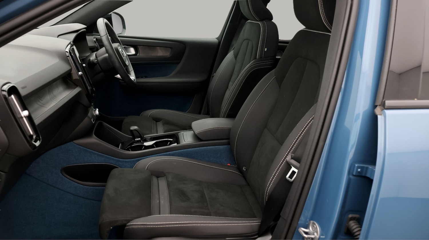 Used Volvo XC40 2024 for sale - 77033240: Photo 14