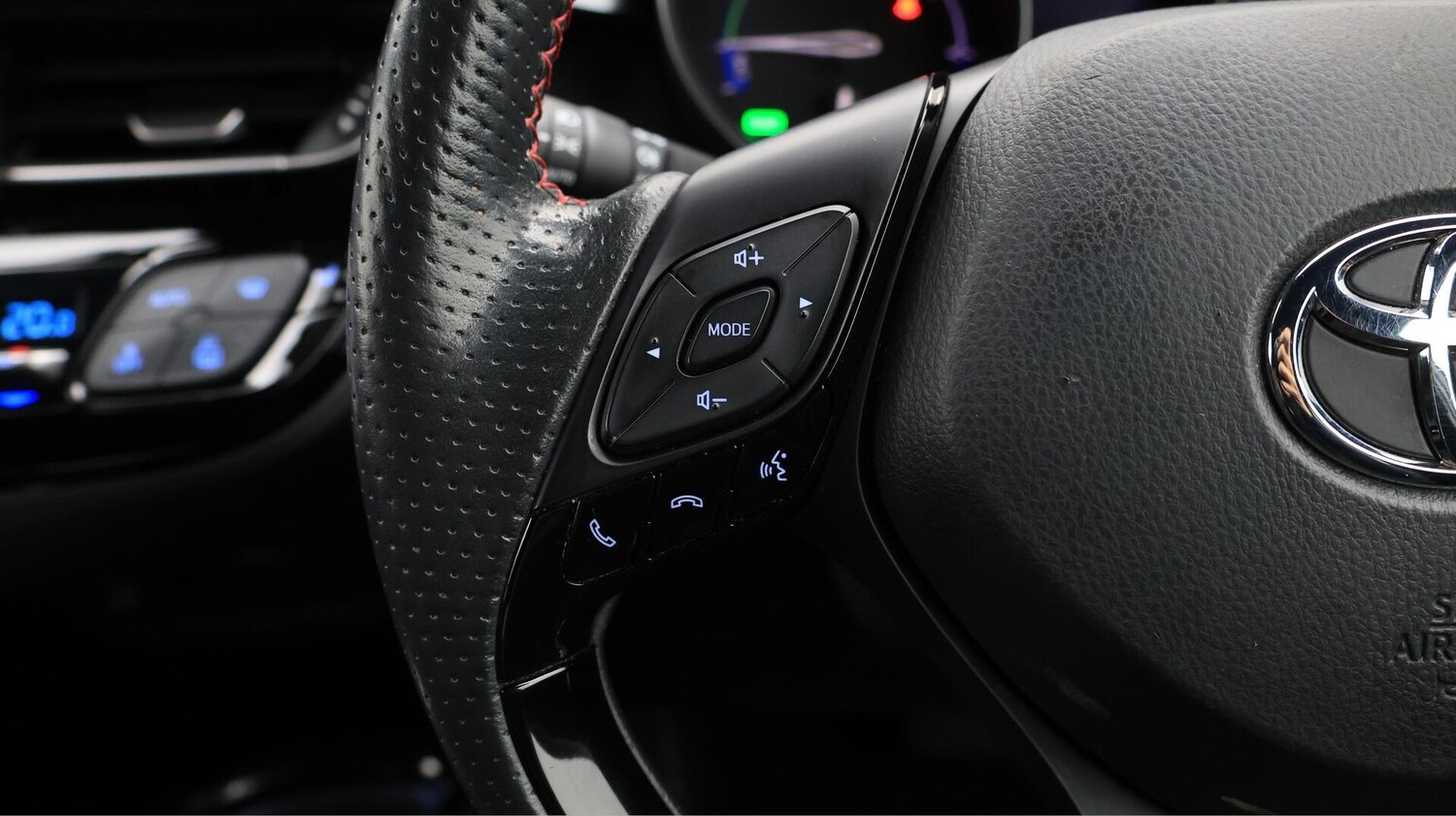 Used Toyota C-HR 2022 for sale - 76485628: Photo 26