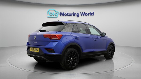 Used Volkswagen T-Roc 2021 for sale - 76013431: Photo 8