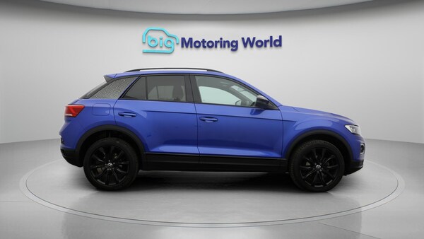 Used Volkswagen T-Roc 2021 for sale - 76013431: Photo 9