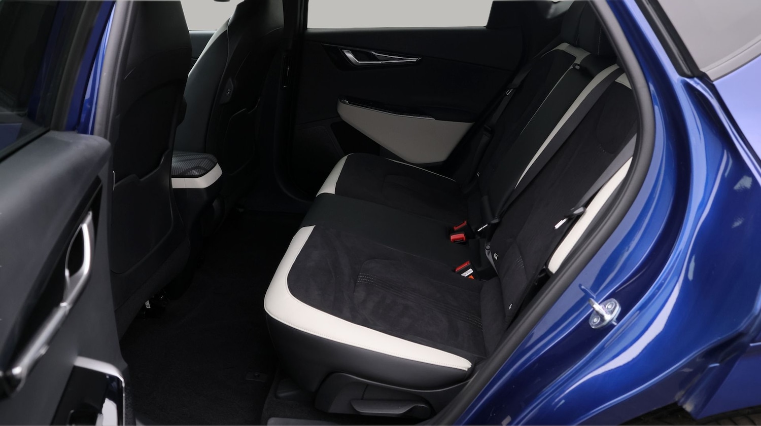 Used Kia EV6 2023 for sale - 77669125: Photo 16