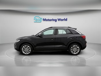 Used Volkswagen T-Roc 2023 for sale - 79088704: Photo