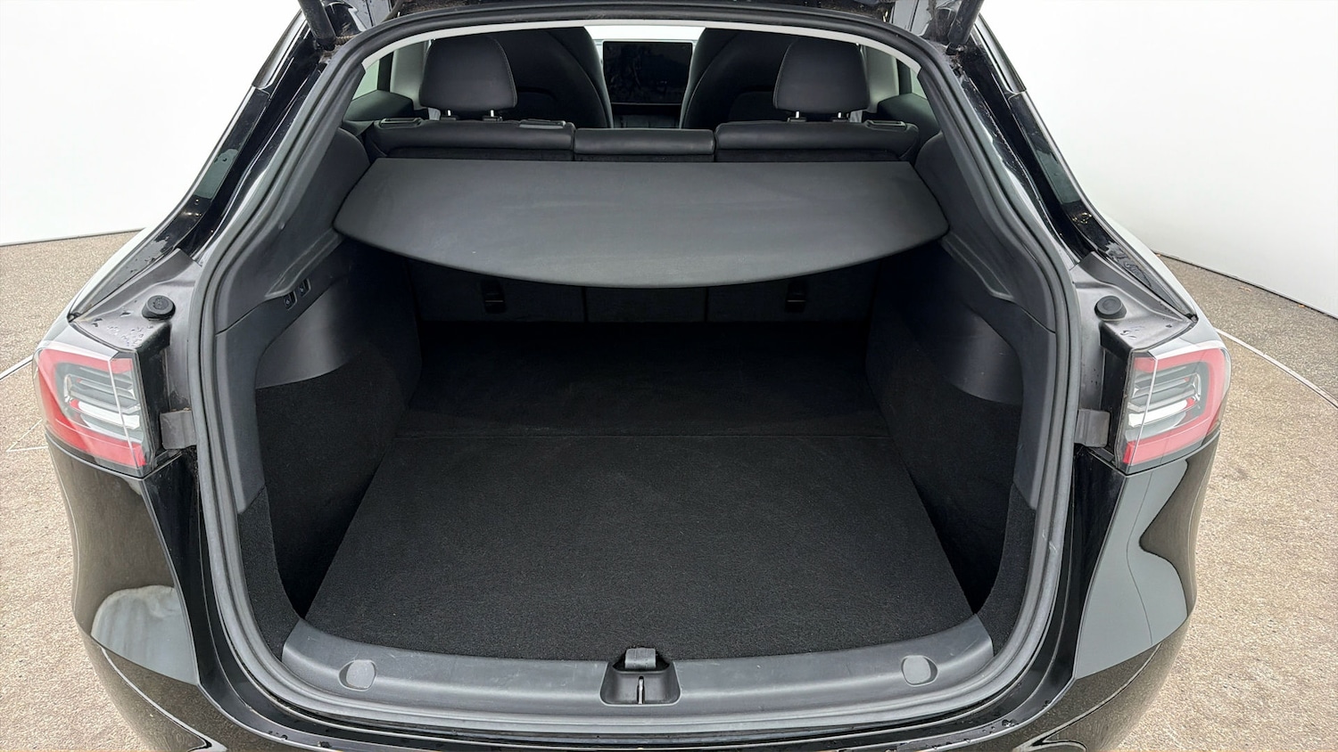 Used Tesla Model Y 2022 for sale - 77945622: Photo 16