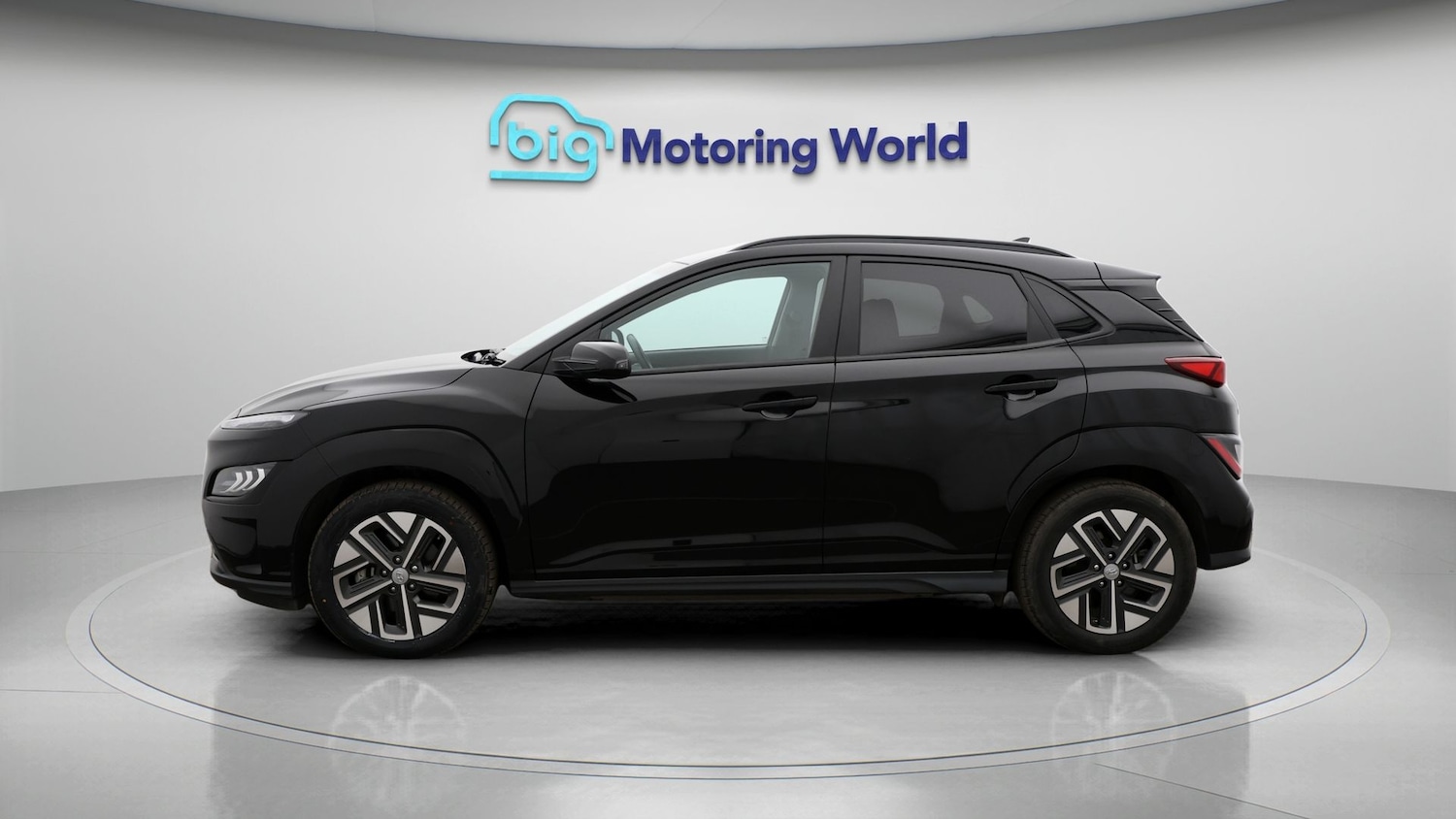 Used Hyundai KONA 2023 for sale - 77774632: Photo 4