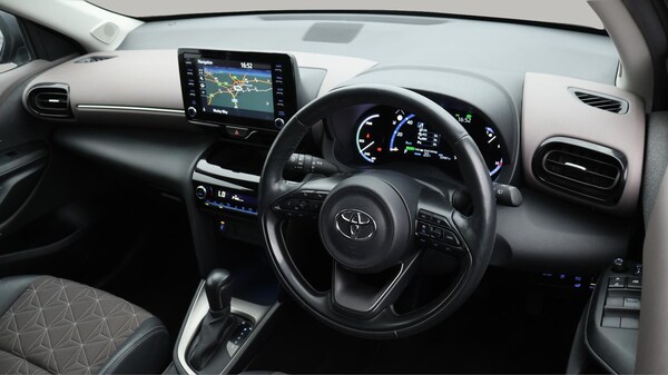 Used Toyota Yaris Cross 2022 for sale - 75430422: Photo 10