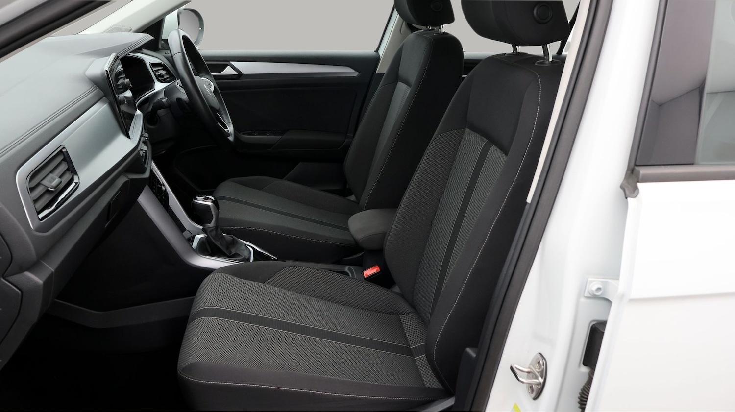 Used Volkswagen T-Roc 2023 for sale - 77653578: Photo 14