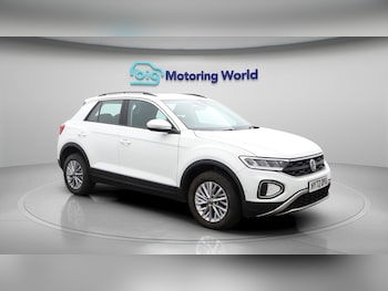 Used Volkswagen T-Roc 2023 for sale - 77653578: Photo