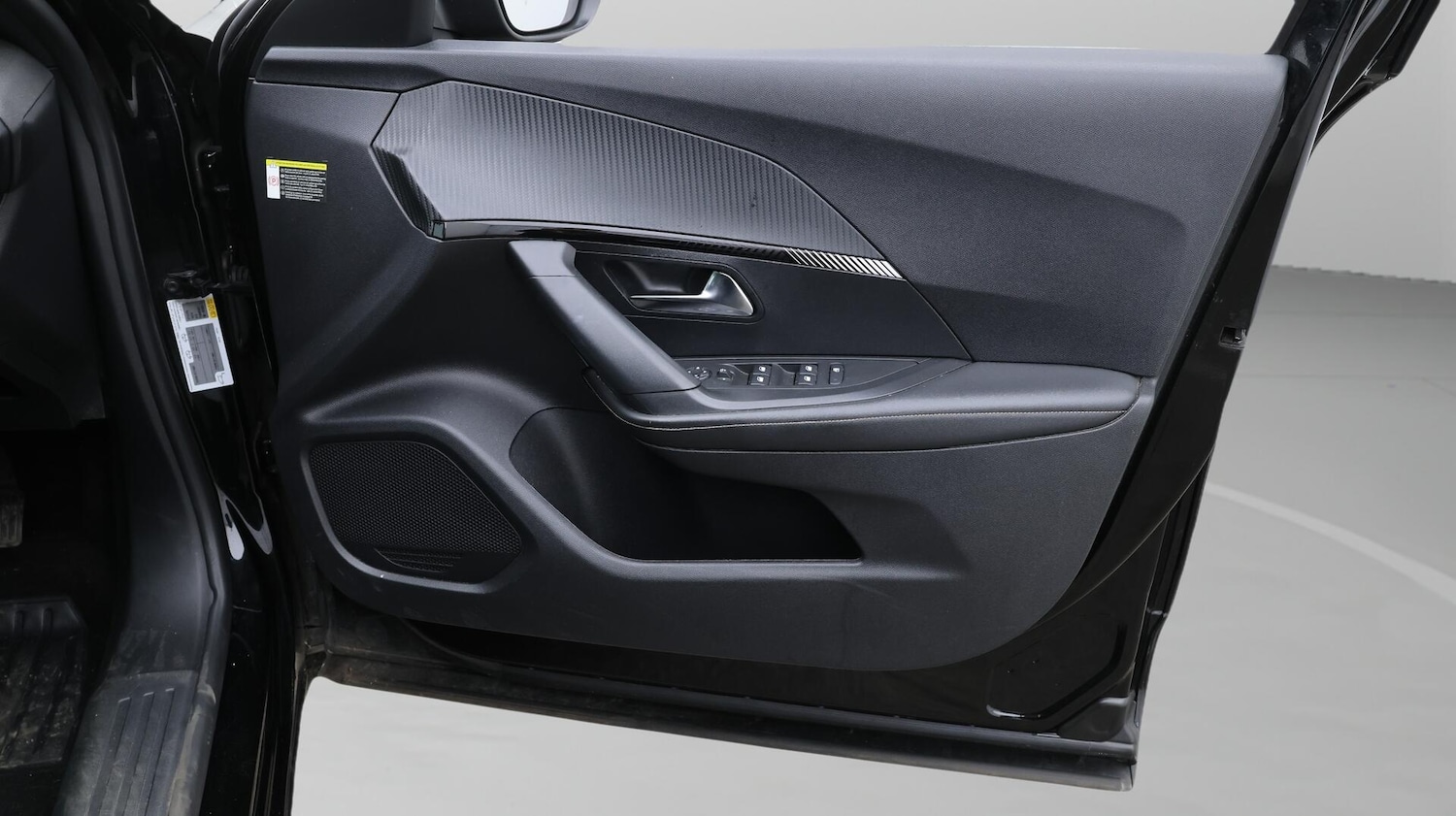 Used Peugeot 2008 2023 for sale - 76499644: Photo 16