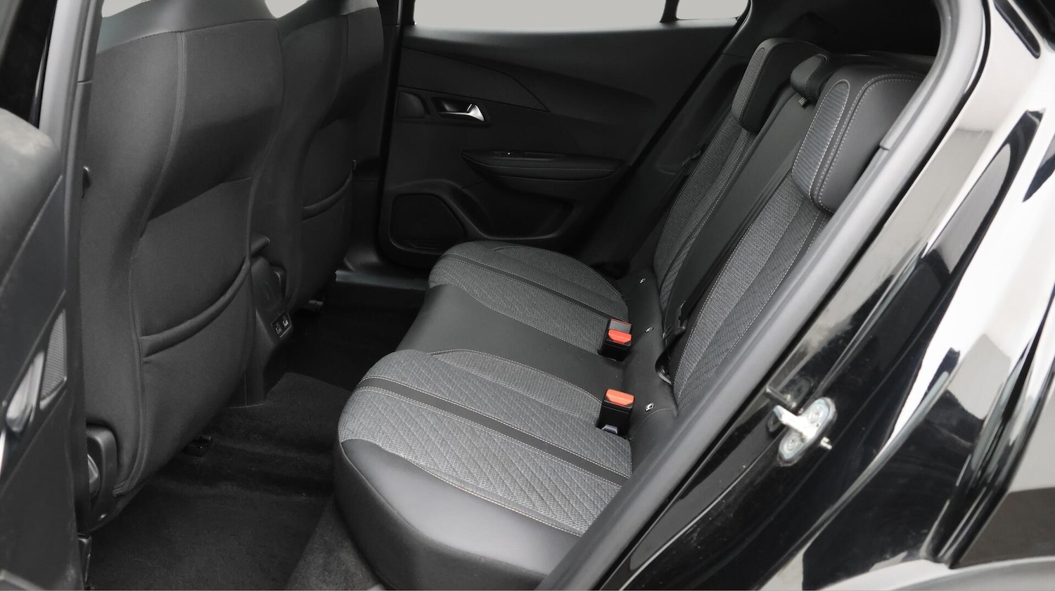 Used Peugeot 2008 2023 for sale - 76499644: Photo 17