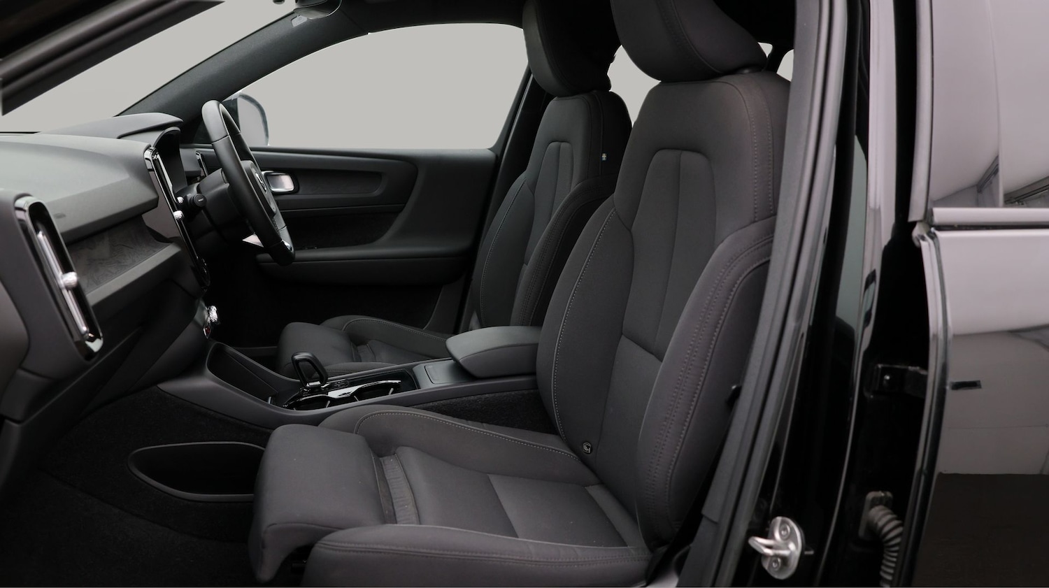 Used Volvo XC40 2022 for sale - 77324599: Photo 14