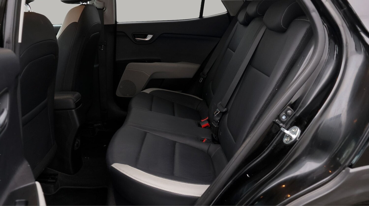 Used Kia Stonic 2020 for sale - 77297184: Photo 16