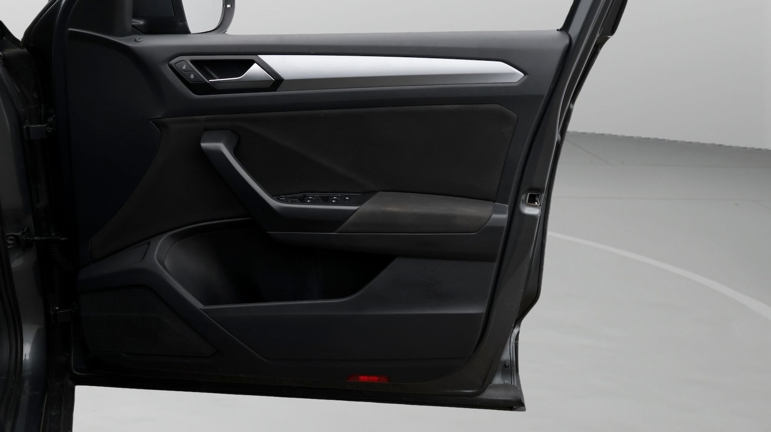 Used Volkswagen T-Roc 2023 for sale - 77137148: Photo 15