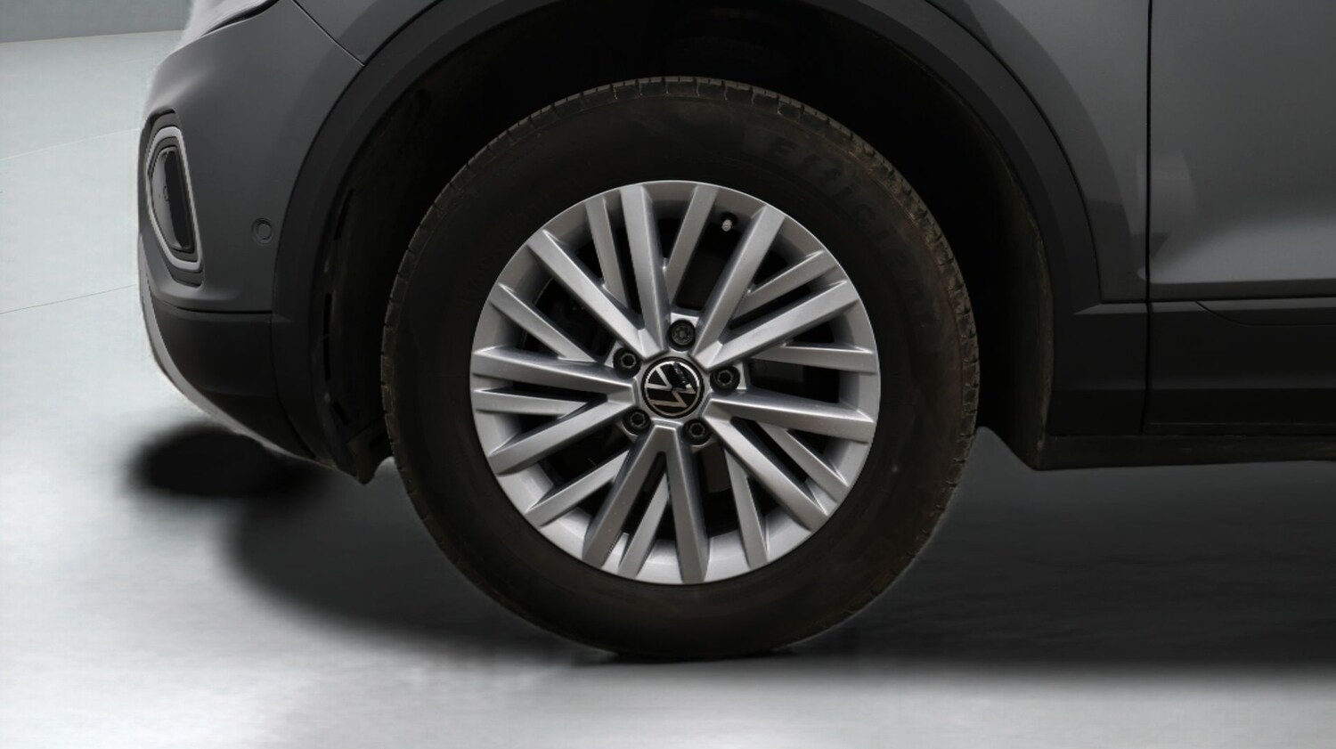 Used Volkswagen T-Roc 2023 for sale - 77137148: Photo 18