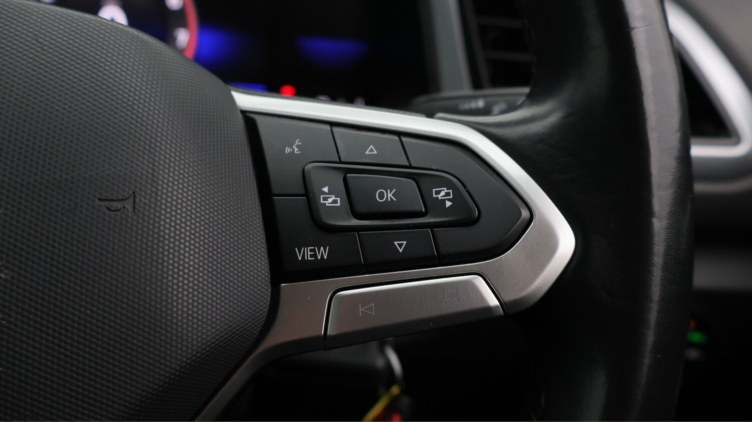 Used Volkswagen T-Roc 2023 for sale - 77137148: Photo 21