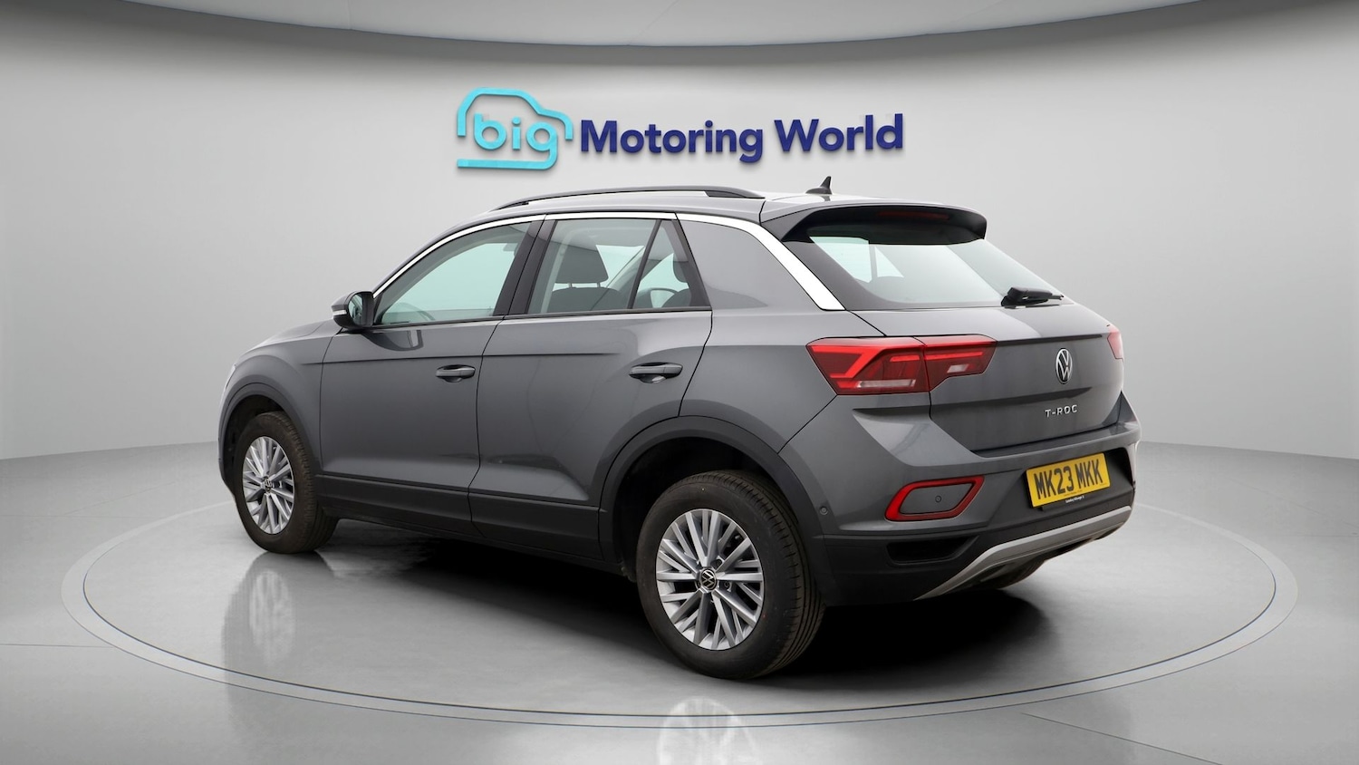 Used Volkswagen T-Roc 2023 for sale - 77137148: Photo 5